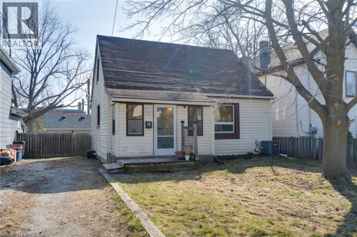 Photo 1 at 17 Drummond Street, Victoria / Arthur, Brantford