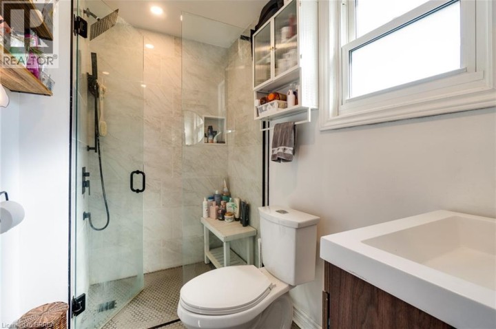 Photo 10 at 17 Drummond Street, Victoria / Arthur, Brantford