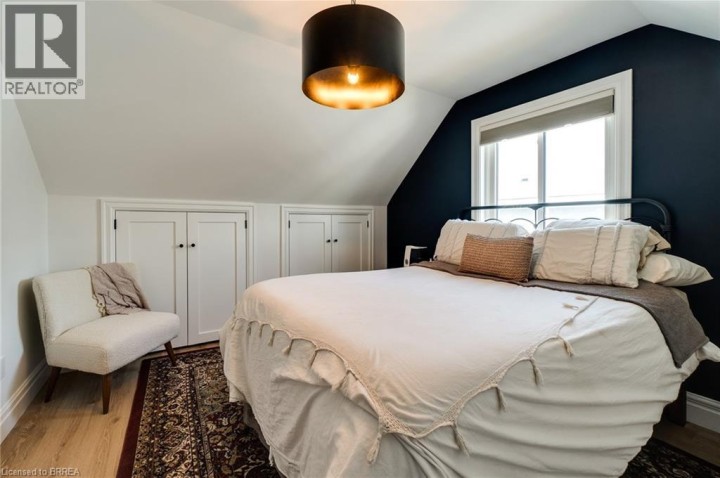 Photo 15 at 17 Drummond Street, Victoria / Arthur, Brantford