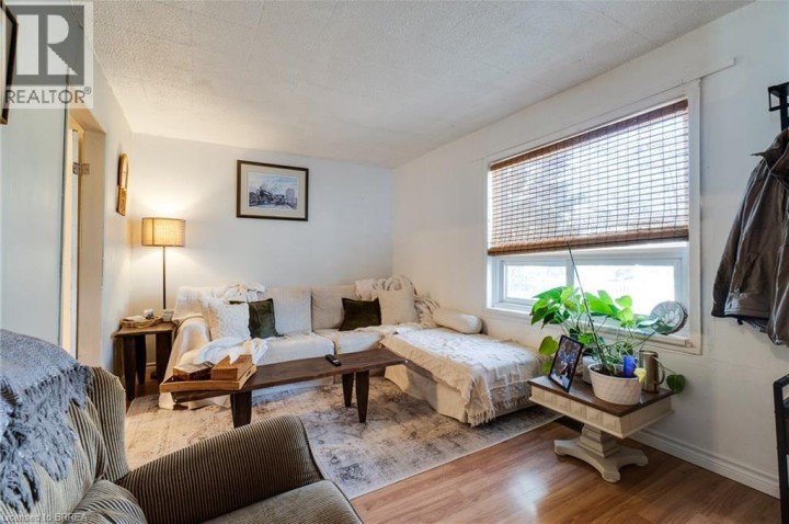 Photo 3 at 17 Drummond Street, Victoria / Arthur, Brantford