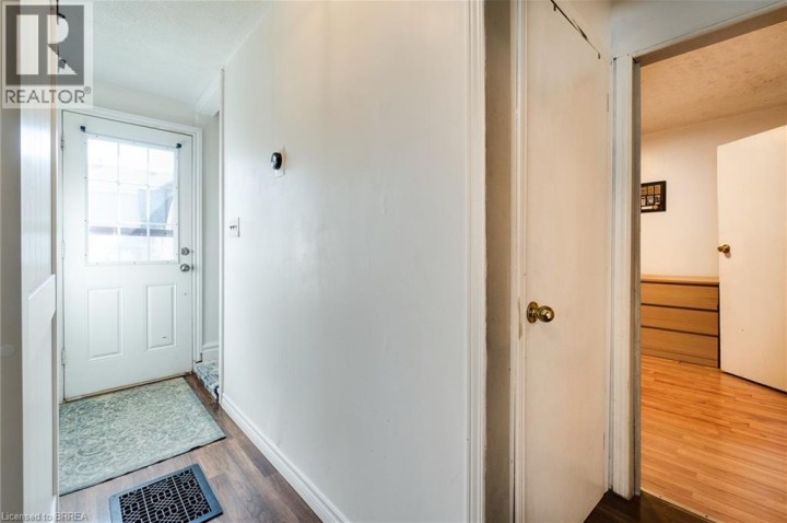 Photo 7 at 17 Drummond Street, Victoria / Arthur, Brantford