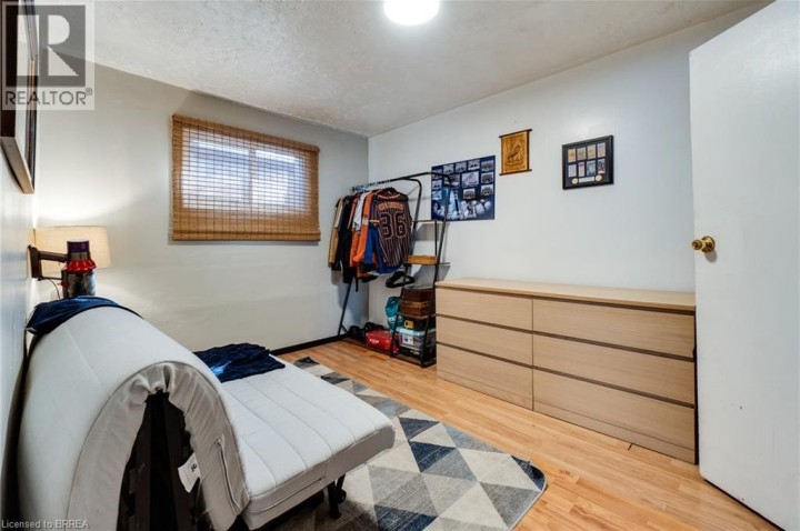 Photo 8 at 17 Drummond Street, Victoria / Arthur, Brantford