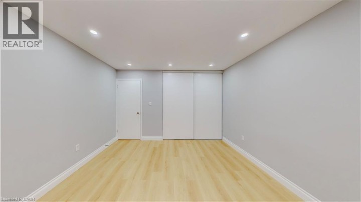 Photo 16 at 133 Wake Robin Drive, Laurentian Hills / Country Hills W, Kitchener