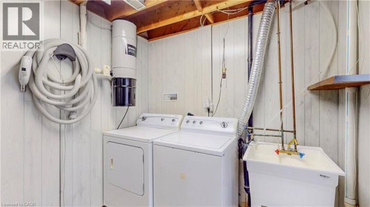 Photo 27 at 133 Wake Robin Drive, Laurentian Hills / Country Hills W, Kitchener