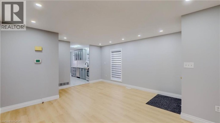 Photo 8 at 133 Wake Robin Drive, Laurentian Hills / Country Hills W, Kitchener