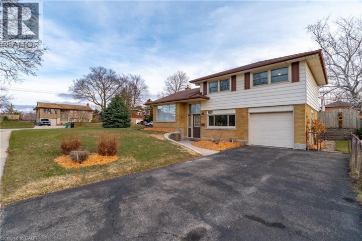 Photo 6 at 135 Burbank Road, Heritage Park / Rosemount, Kitchener
