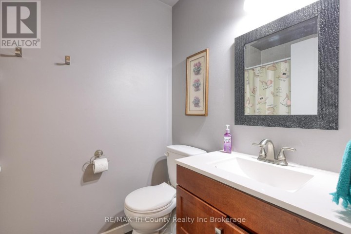 Photo 17 at 33 Wilkins Crescent, Tillsonburg