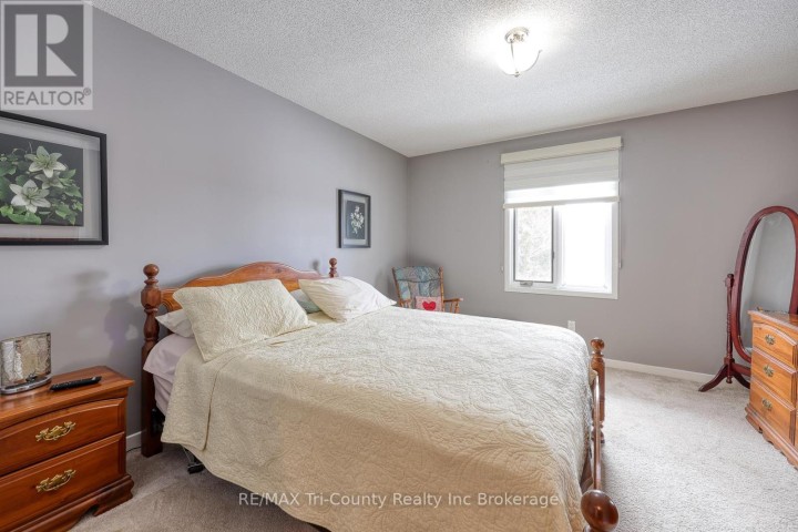 Photo 15 at 33 Wilkins Crescent, Tillsonburg