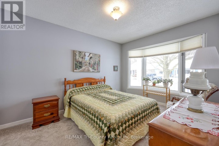 Photo 20 at 33 Wilkins Crescent, Tillsonburg