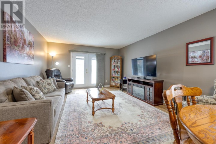 Photo 11 at 33 Wilkins Crescent, Tillsonburg