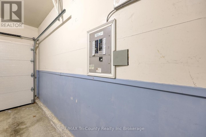 Photo 25 at 33 Wilkins Crescent, Tillsonburg