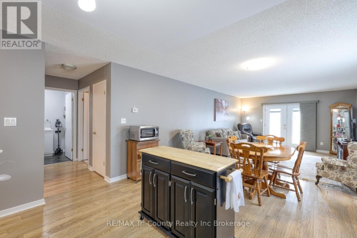 Photo 8 at 33 Wilkins Crescent, Tillsonburg