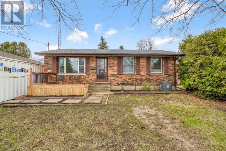 Photo 2 at 26 Sinclair Avenue, St. Thomas