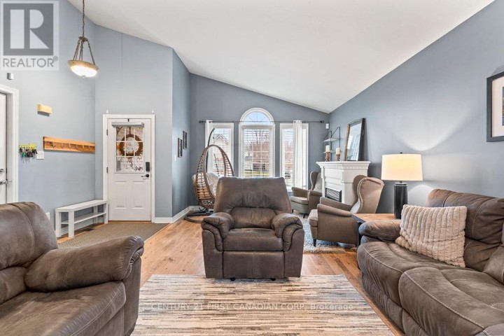 Photo 11 at 17 E Cottonwood Drive, St. Thomas