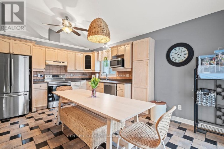 Photo 13 at 17 E Cottonwood Drive, St. Thomas