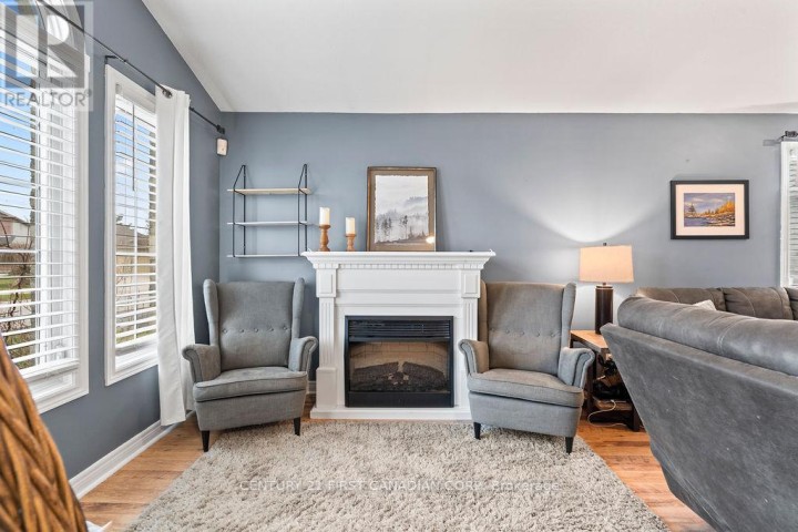 Photo 6 at 17 E Cottonwood Drive, St. Thomas