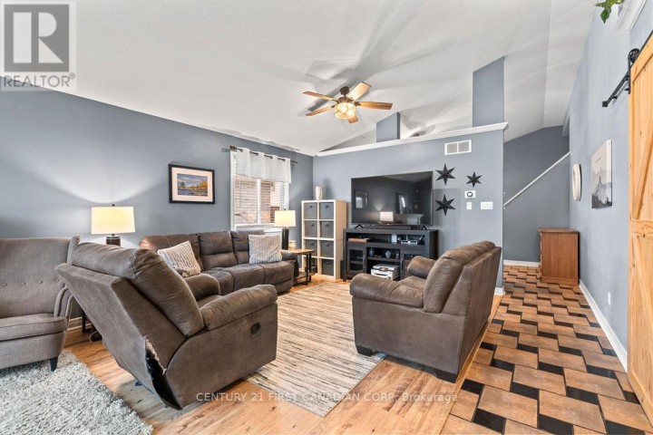 Photo 8 at 17 E Cottonwood Drive, St. Thomas