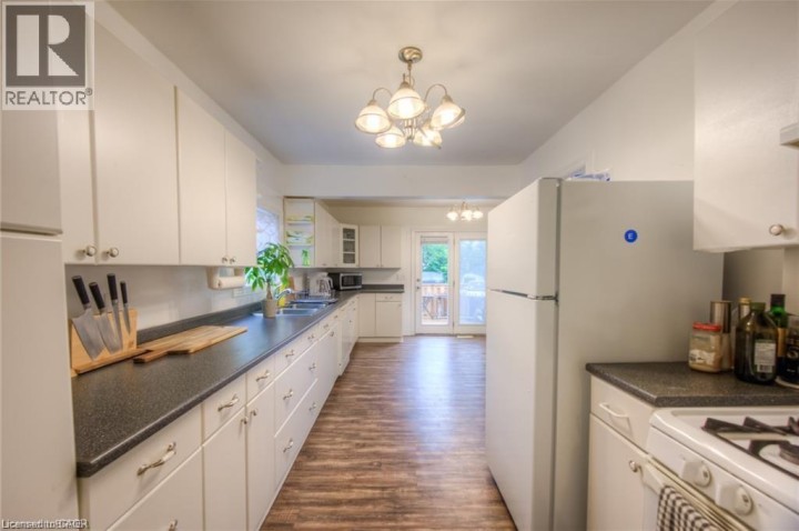 Photo 10 at 10 Bruce Street, East Ward, Brantford