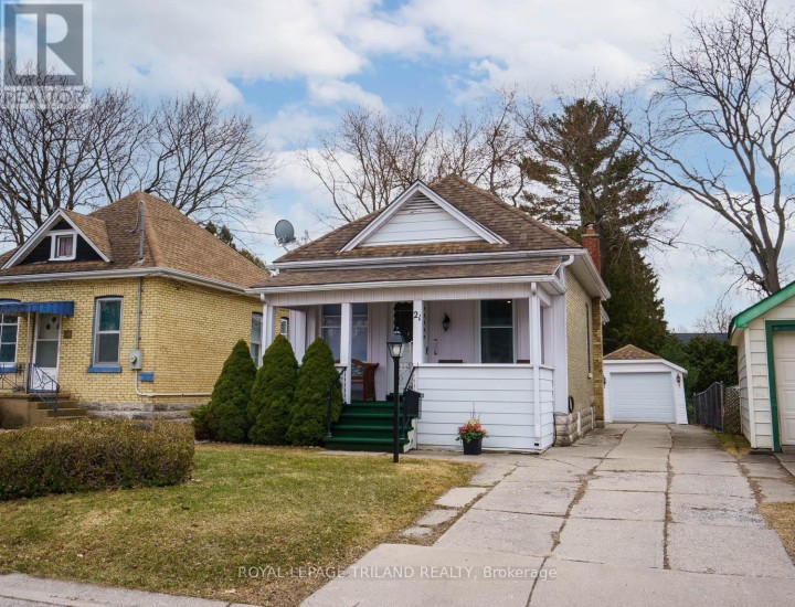 Photo 1 at 21 Oak Street, St. Thomas
