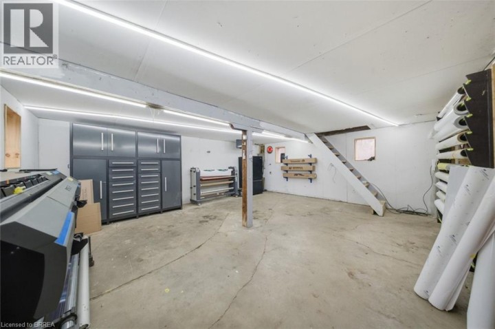 Photo 28 at 7 Barry Drive, Old West Brant, Brantford