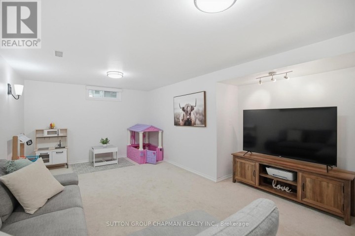 Photo 14 at 136 South Edgeware Road, St. Thomas