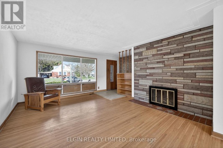 Photo 10 at 8 Ermatinger Street, St. Thomas