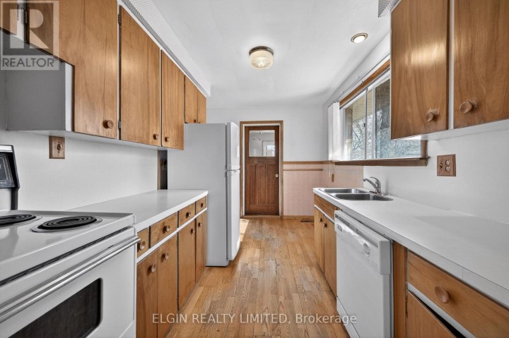 Photo 11 at 8 Ermatinger Street, St. Thomas