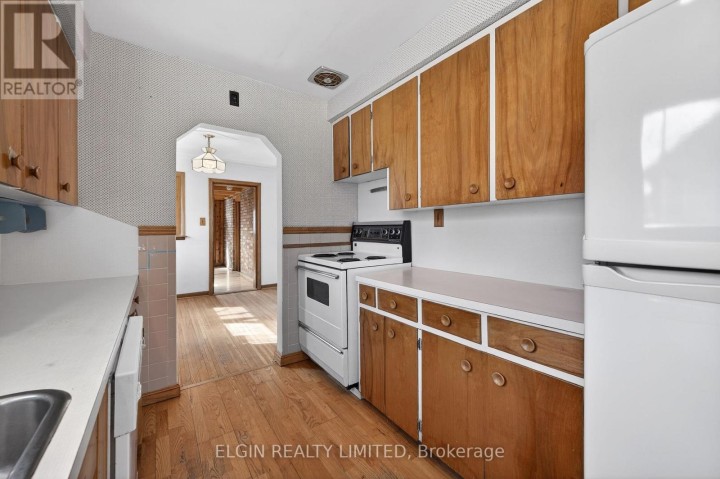 Photo 12 at 8 Ermatinger Street, St. Thomas