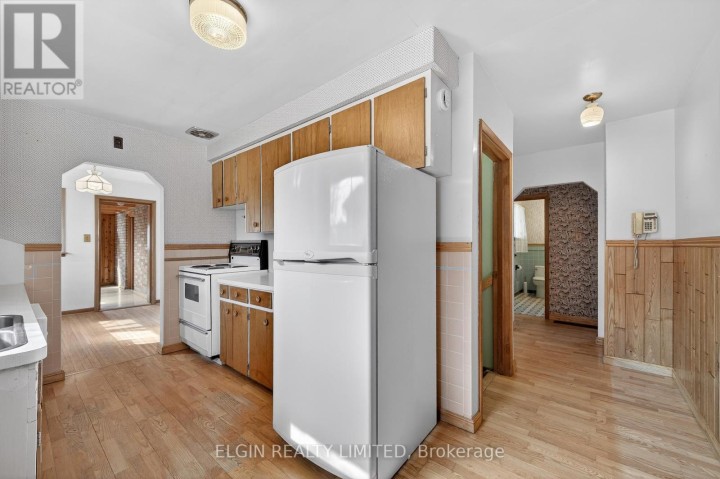 Photo 14 at 8 Ermatinger Street, St. Thomas