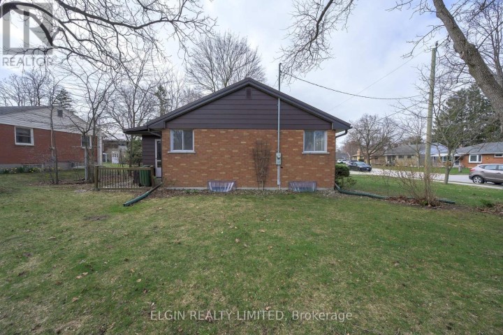Photo 4 at 8 Ermatinger Street, St. Thomas