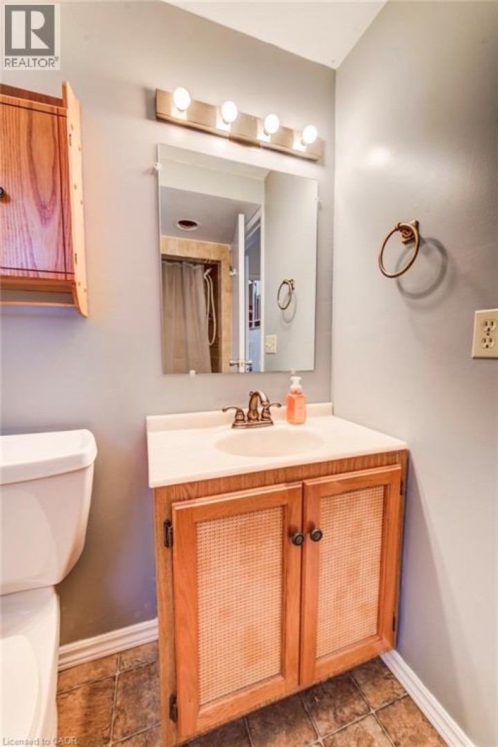 Photo 29 at 53 Greenock Drive, Laurentian Hills / Country Hills W, Kitchener