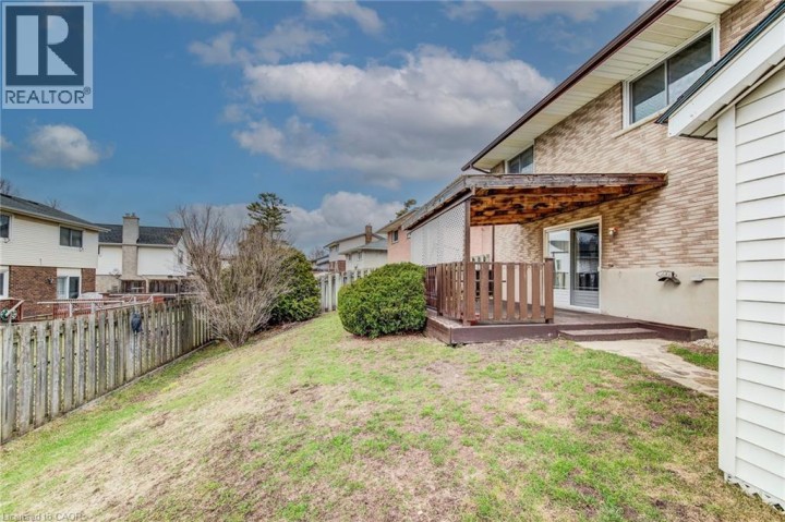 Photo 41 at 53 Greenock Drive, Laurentian Hills / Country Hills W, Kitchener