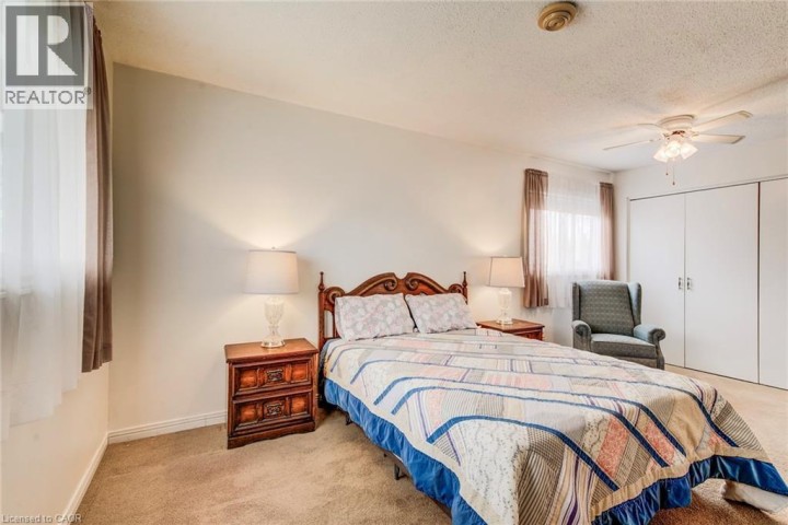 Photo 20 at 53 Greenock Drive, Laurentian Hills / Country Hills W, Kitchener