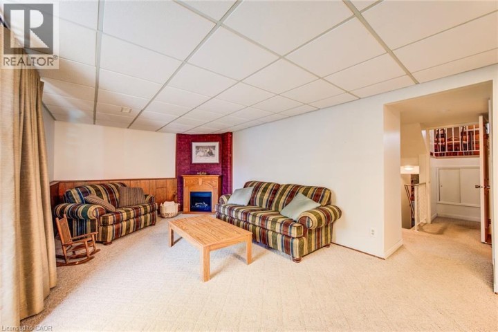 Photo 31 at 53 Greenock Drive, Laurentian Hills / Country Hills W, Kitchener