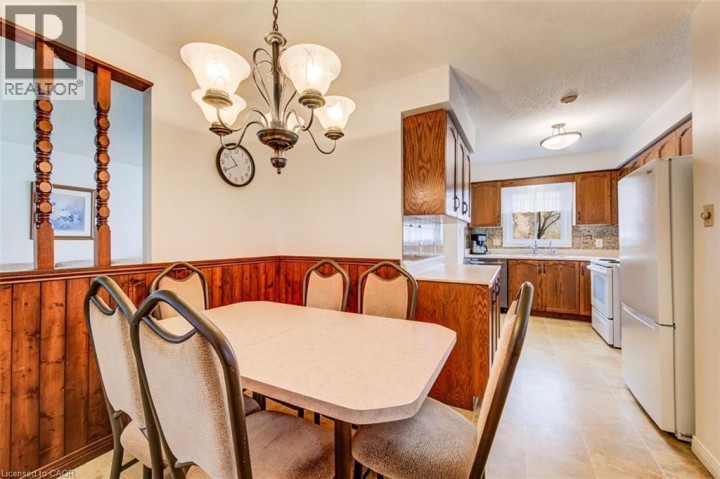 Photo 13 at 53 Greenock Drive, Laurentian Hills / Country Hills W, Kitchener