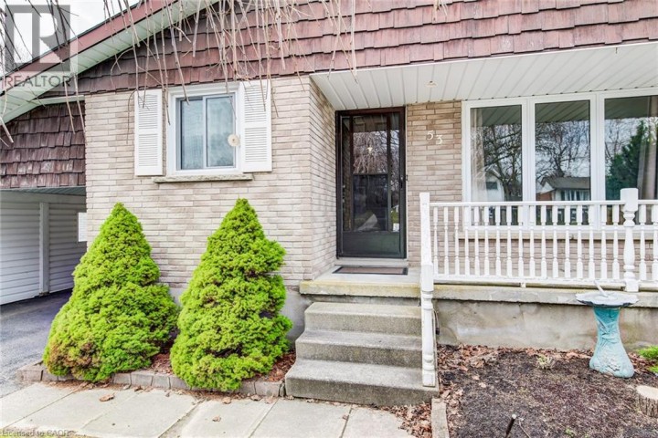 Photo 3 at 53 Greenock Drive, Laurentian Hills / Country Hills W, Kitchener