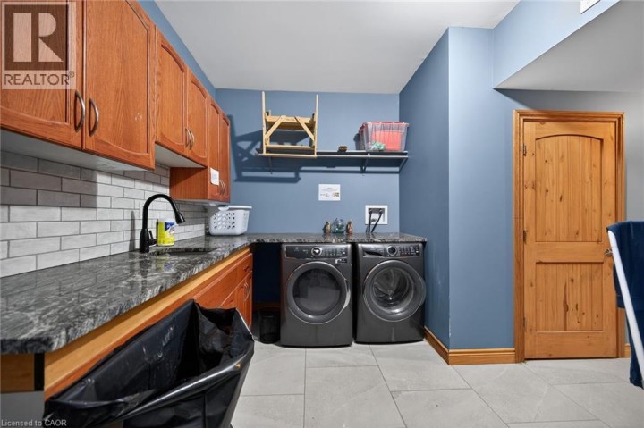 Photo 19 at 393 E Old Onondaga Road, Middleport / Onondaga, Brantford