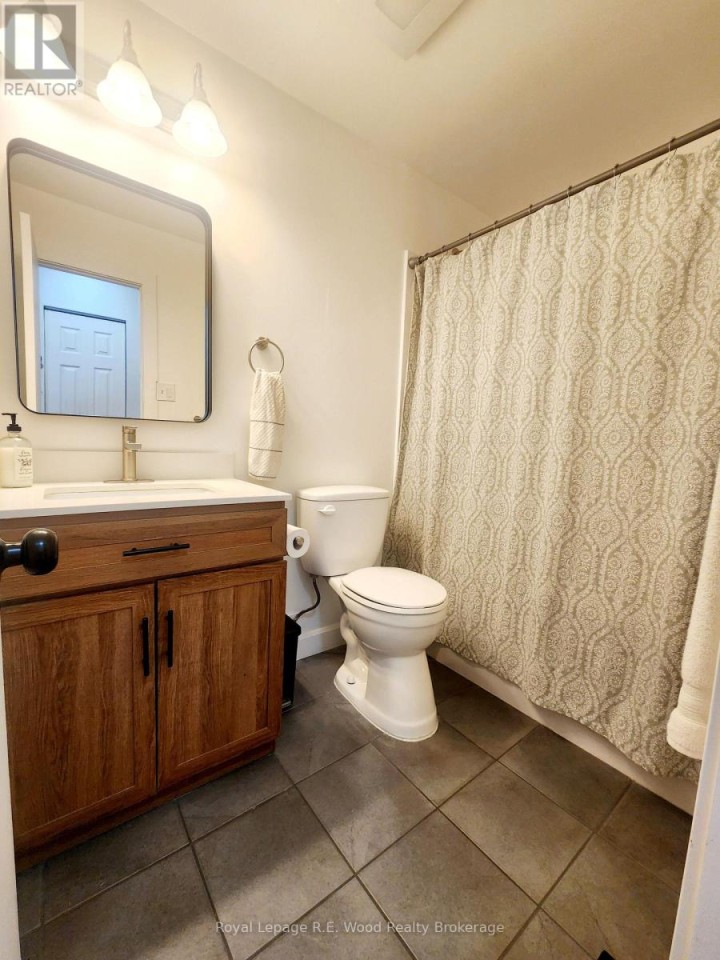 Photo 7 at 6 Centennial Avenue, Tillsonburg