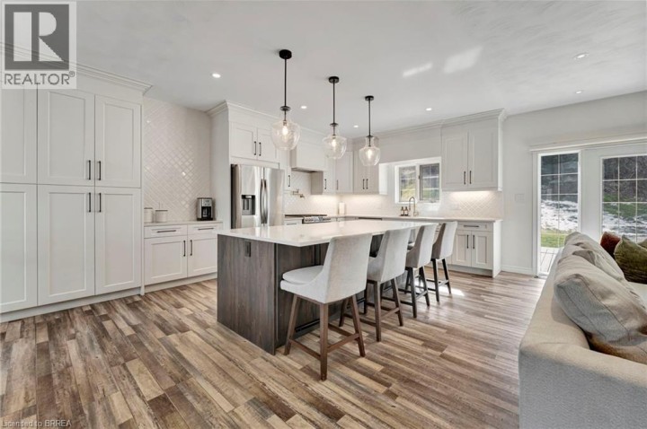 Photo 10 at 30 Douglas Street, Sw Rural, Brantford