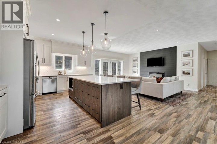 Photo 11 at 30 Douglas Street, Sw Rural, Brantford