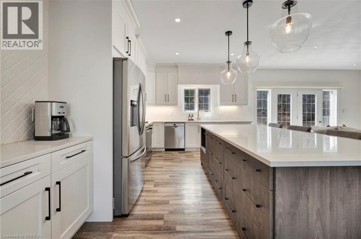 Photo 12 at 30 Douglas Street, Sw Rural, Brantford