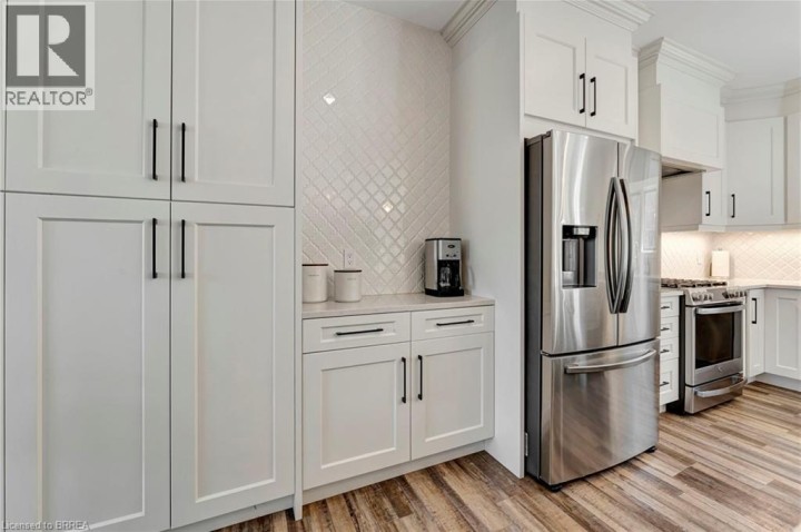 Photo 13 at 30 Douglas Street, Sw Rural, Brantford