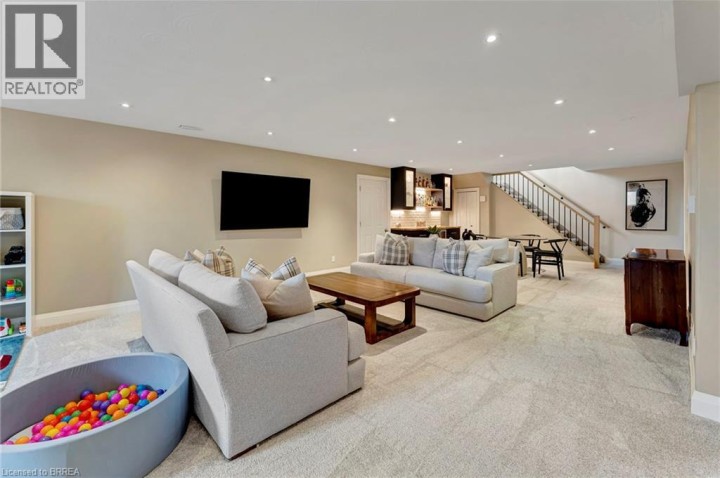 Photo 36 at 30 Douglas Street, Sw Rural, Brantford