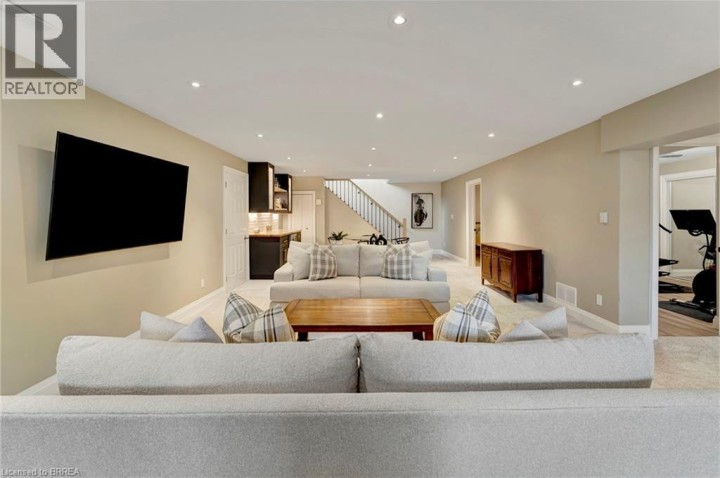 Photo 38 at 30 Douglas Street, Sw Rural, Brantford