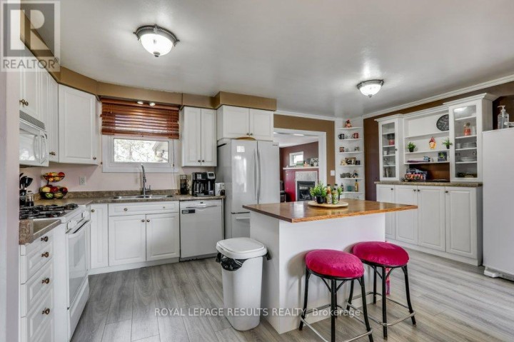 Photo 9 at 2 Northwood Place, St. Thomas