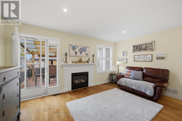 Photo 3 at 2 Harrington Crescent, St. Thomas