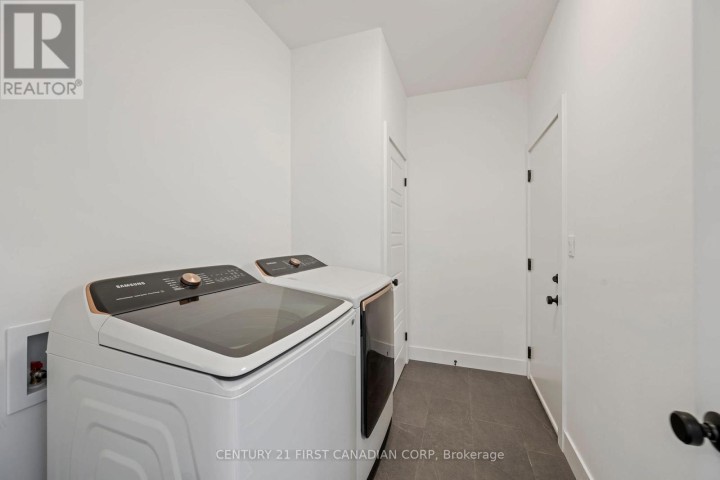 Photo 8 at 5 Hartland Circle, St. Thomas
