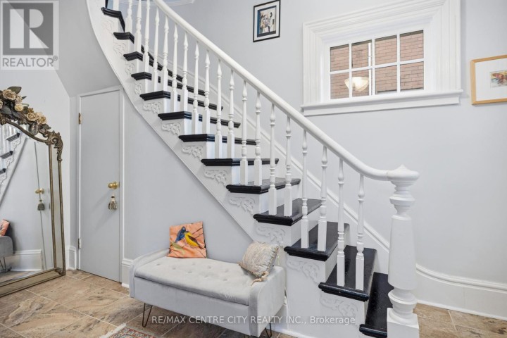 Photo 13 at 12 Rosebery Place, St. Thomas