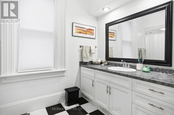 Photo 17 at 12 Rosebery Place, St. Thomas