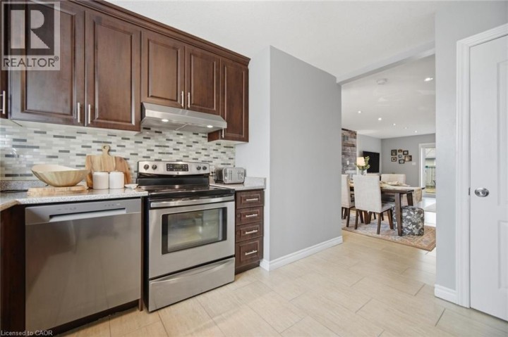 Photo 9 at 20 - 50 W Westmount Road, Forest Hill, Kitchener